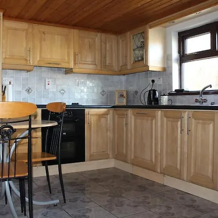 4 Bedroom Traditional Irish Killybegs Holiday home Donegal Town